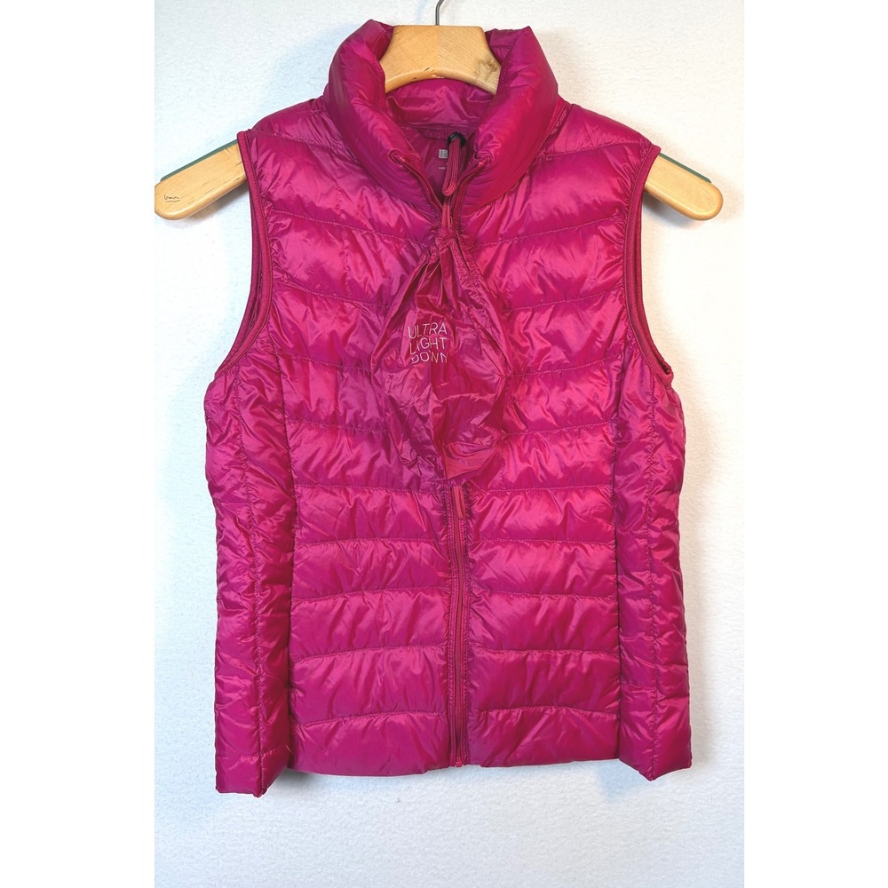 Uniqlo Ultra Light Down Vest Women XS Pink Excellent Quilted Packable Pouch